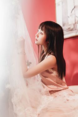 叶子楣女机器人